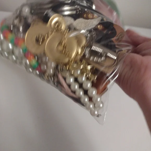 Craft Bag Of Broken Jewelry Vtg-now For Art Projects Etc Faux Pearls - Picture 4 of 6